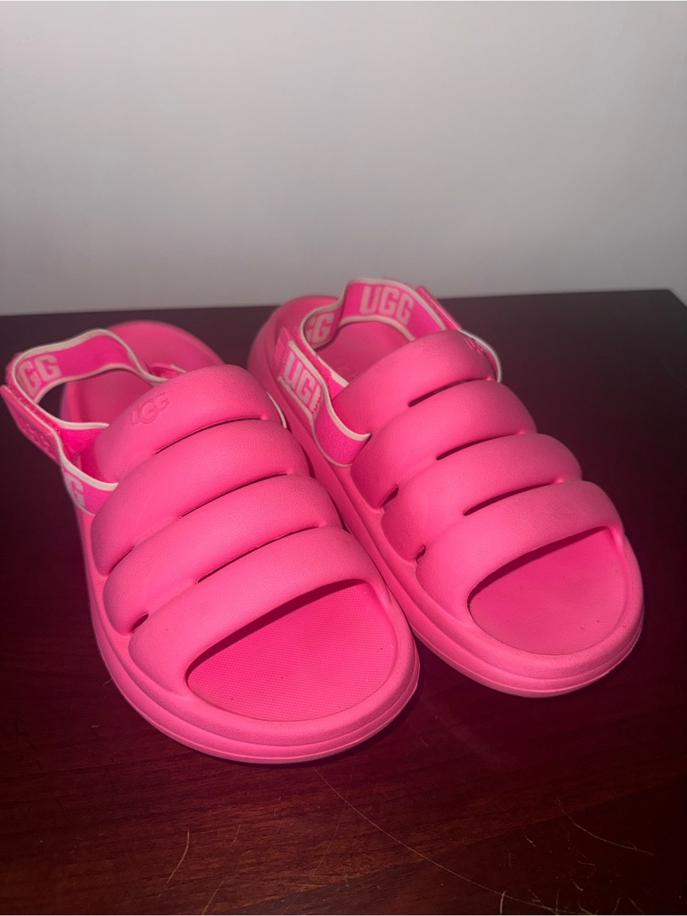 UGG Women’s Puffy Strap Slide Sandals in Bright  Pink Size 10/11
